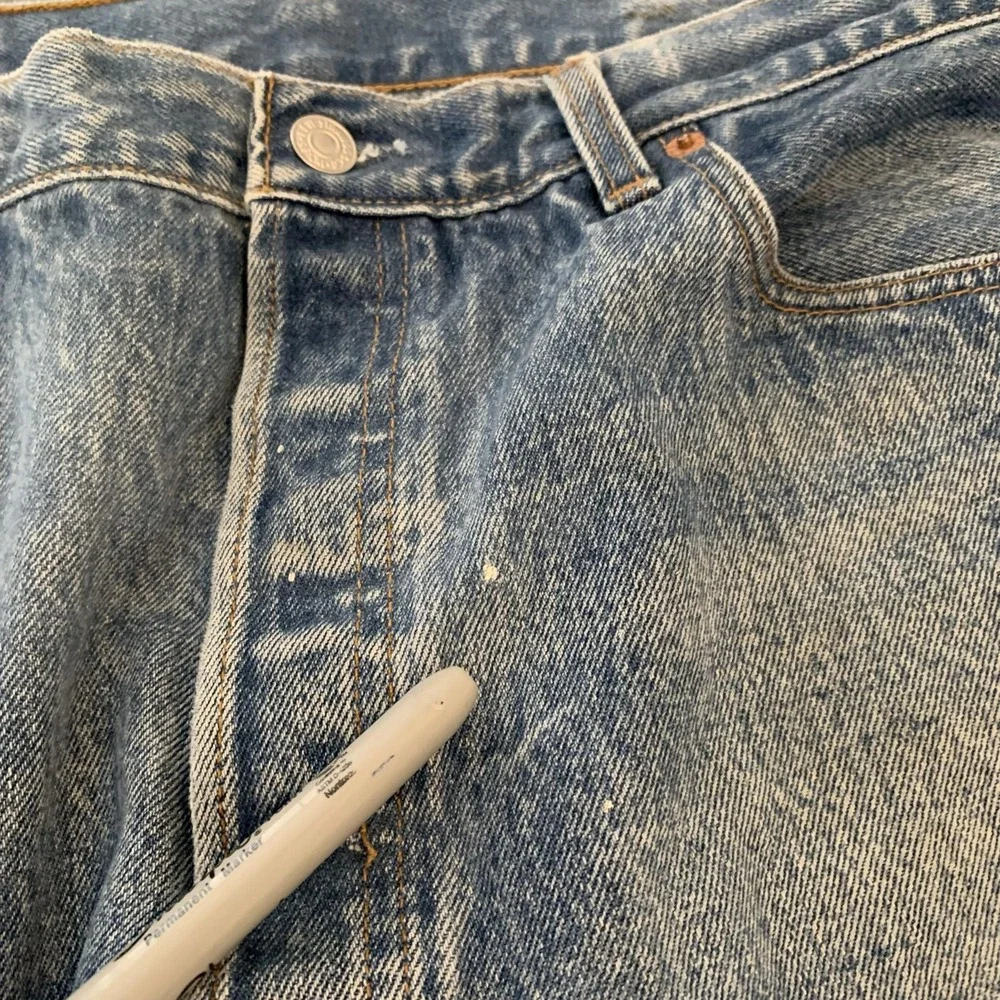Vintage Levis 501 Jeans Mens 38x33 Blue Medium Wash Straight Distressed (Paint)